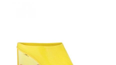 Best Seller: Спортните обувки на висок ток на Риана