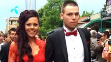 На абитуриентски бал с мама. По болярски!