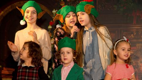 1800 елфи чупят рекорд на Гинес в София