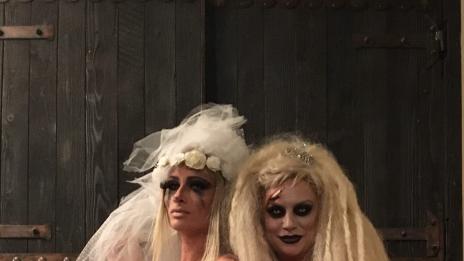 Кремена Халваджиян и снаха ѝ като булки-зомбита