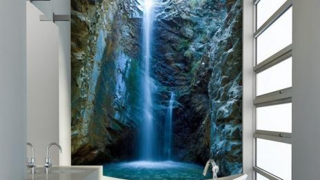 Декорация на малка баня с фототапет