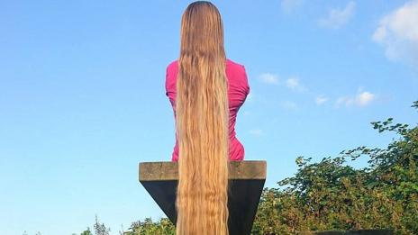 Живата Рапунцел: Жената, която не се подстригва