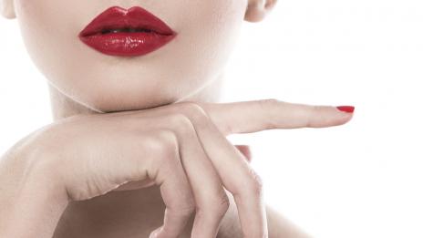 Как да премахнем упорито червило?