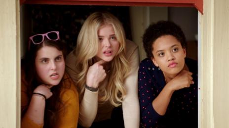 Жените са по-опасни от мъжете в „Да разлаеш съседите“ 2