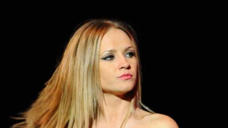 Звездна трансформация: Лора Караджова