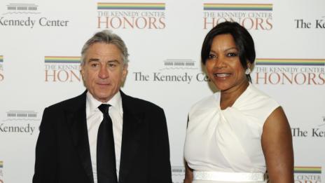 Съпругата на Робърт Де Ниро бе отличена с “майка на годината“