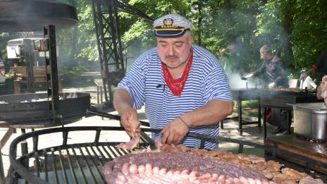 Ути Бъчваров горд татко на близначки