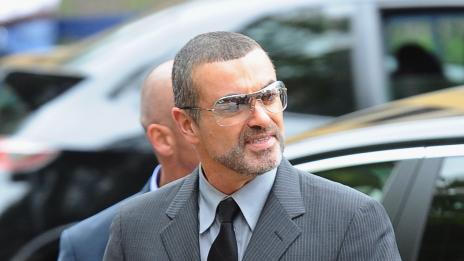 Джордж Майкъл ще пише песен за кралската двойка