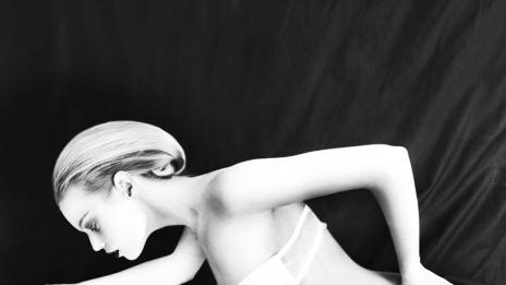 Огледалце, огледалце