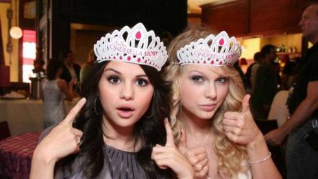 Тейлър зарязва Калвин заради Селена