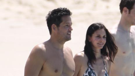 Кортни Кокс е влюбена в колегата си