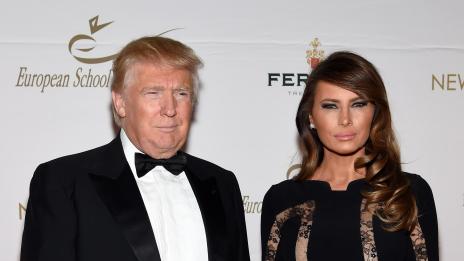 Кои са жените до милиардерите?