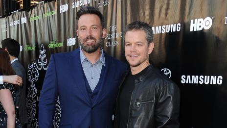 Бен Афлек се появи ухилен до уши