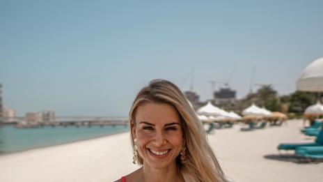 Тяло на седмицата: Тя е на 34, секси и... полицай