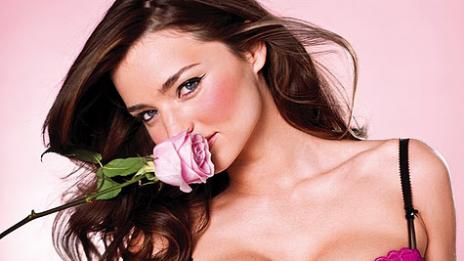 Подарък от Victoria's Secret за всички влюбени