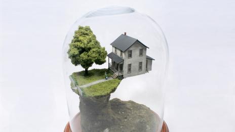 Миниатюрни катаклизми в стъкло