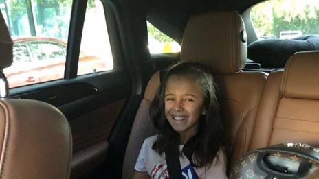 Мария изпрати Марая на училище