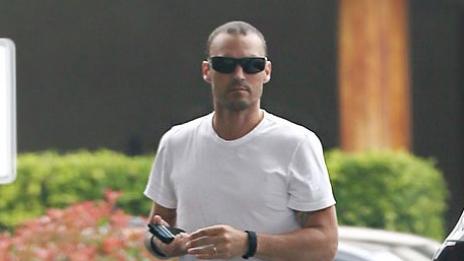 Брайън Остин Грийн все още носи халката си