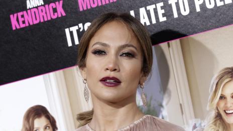 И Дженифър Лопес иска да осиновява