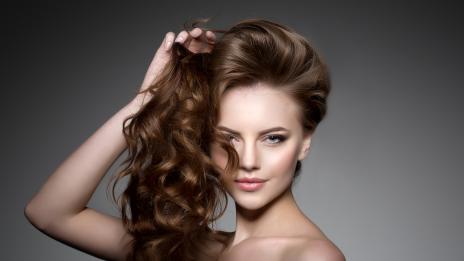 Ако имате суха и чуплива коса, яжте повече витамини