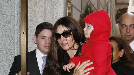 Моника Белучи се радва на живота си на необвързана