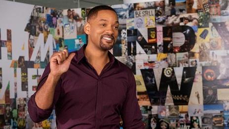 Уил Смит преоткрива геройството на обикновения човек в „Косвена красота“ (ВИДЕО)