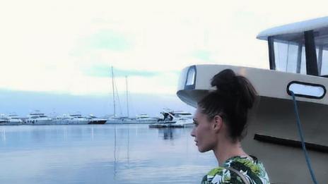 Черната Златка се е разделила с мъжа си?