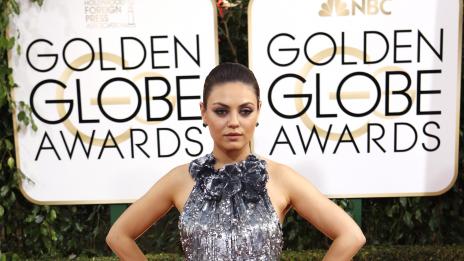 Британската принцеса Беатриче ще планира моминското парти на Мила Кунис