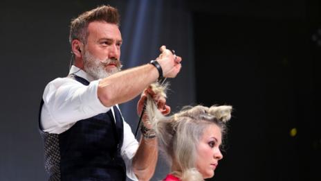 За първи път: Български фризьори в едно от най-престижните световни състезания