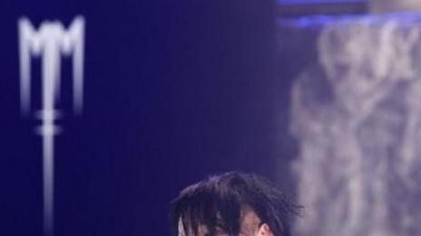 Мерилин Менсън колабира на сцената