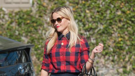 Как да имате крака като на Рийз Уидърспун