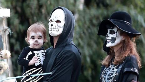 Райън Гослинг и Ева Мендес показаха дъщеря си