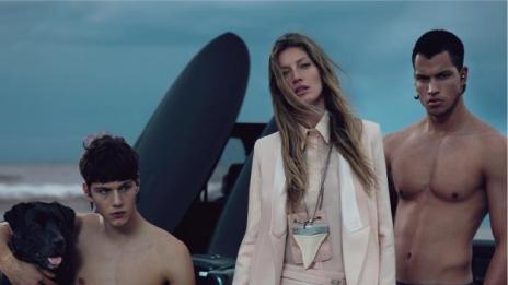 Givenchy избра Жизел и облече мъжете в поли