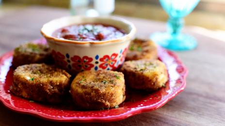 Пържено козе сирене