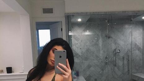 Нова мода: Бански от кадифе