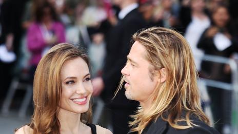 Анджелина: „Тук съм за Брад“