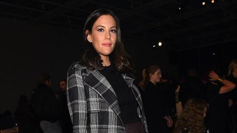 Лив Тайлър показа бременното си коремче в Ню Йорк