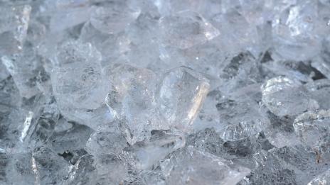 Криотерапия – срещу бръчки и подпухнали очи