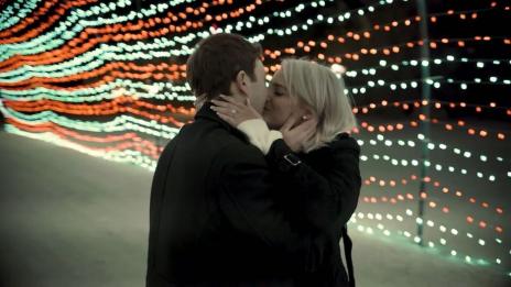 Меган Трейнър грее от щастие, сгоди се