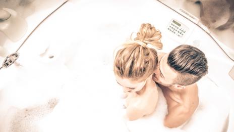 5 въпроса, които да зададете на партньора си преди секс