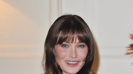 Карла Бруни ще има близнаци?!