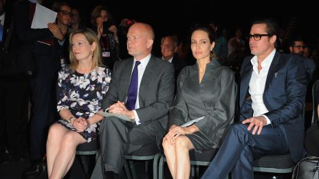 Брад и Анджи си пишат любовни писма