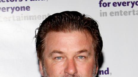 Алек Болдуин залюби учителка по йога