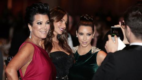 Кланът Кардашян ще си купува парцел на гробищата