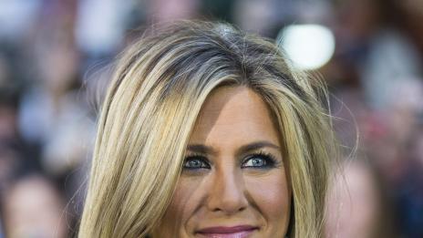 Дженифър Анистън дебелее заради Джъстин Теру