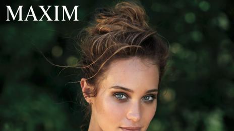 Хана Дейвис като карибска кралица