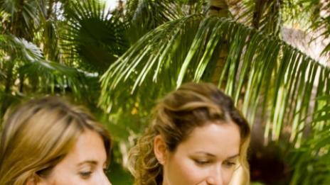 Приятелките, от които всяко момиче в 20-те се нуждае