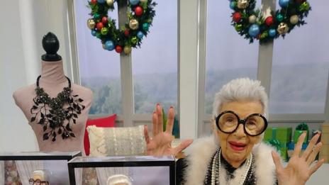 Никога не е късно: На 97 години в модната индустрия