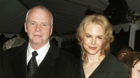 Почина бащата на Никол Кидман