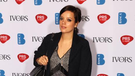 Лили Алън, кънтри звездата